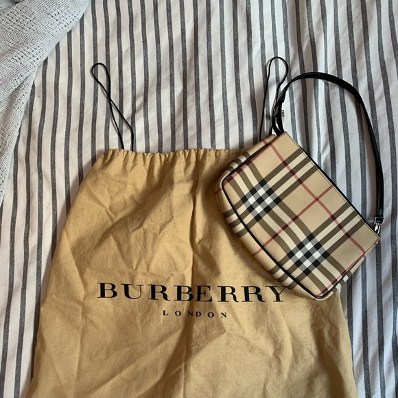 💫SOLD💫 Burberry Nova check bag - Picture 2 of 8